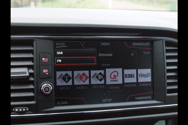 Seat Leon 1.5 TSI FR Business Intense | Elektrisch glazen panorama-dak | Camera | Cruise Control | NL-Auto | Seat Leon 1.5 TSI FR Business Intense | Elektrisch glazen panorama-dak | Camera | Cruise Control | NL-Auto |