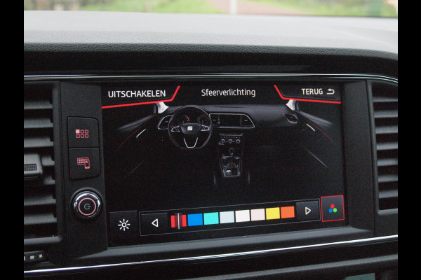 Seat Leon 1.5 TSI FR Business Intense | Elektrisch glazen panorama-dak | Camera | Cruise Control | NL-Auto | Seat Leon 1.5 TSI FR Business Intense | Elektrisch glazen panorama-dak | Camera | Cruise Control | NL-Auto |