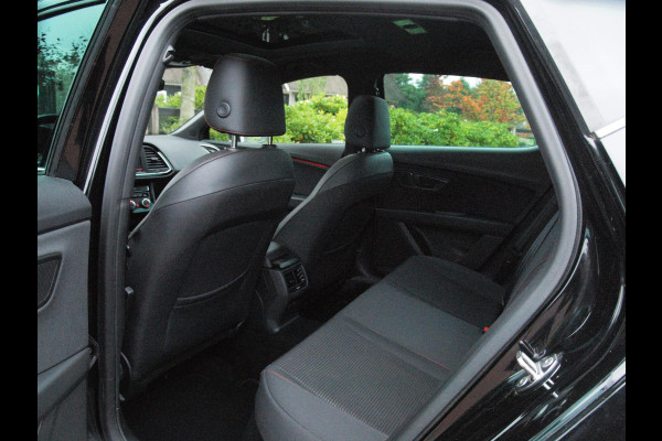 Seat Leon 1.5 TSI FR Business Intense | Elektrisch glazen panorama-dak | Camera | Cruise Control | NL-Auto | Seat Leon 1.5 TSI FR Business Intense | Elektrisch glazen panorama-dak | Camera | Cruise Control | NL-Auto |