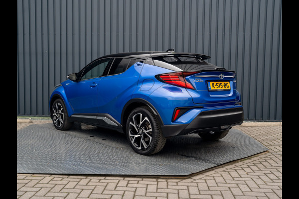 Toyota C-HR 1.8 Hybrid First Edition | Bi-Tone | JBL | Blind Spot | Navi | Pakeersensoren | Apple Carplay | Prijs Rijklaar!! Toyota C-HR 1.8 Hybrid First Edition | Bi-Tone | JBL | Blind Spot | Navi | Pakeersensoren | Apple Carplay | Prijs Rijklaar!!