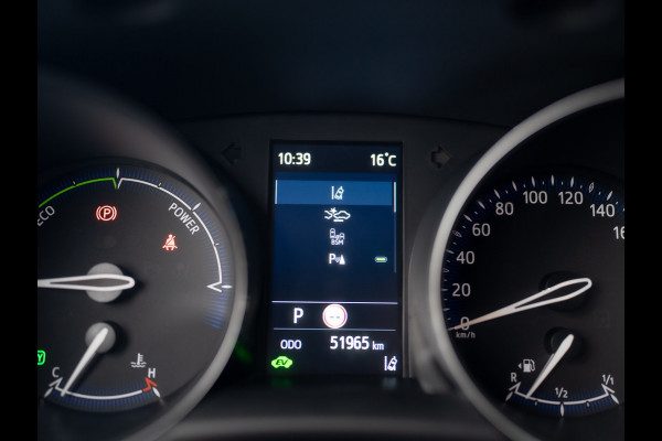Toyota C-HR 1.8 Hybrid First Edition | Bi-Tone | JBL | Blind Spot | Navi | Pakeersensoren | Apple Carplay | Prijs Rijklaar!! Toyota C-HR 1.8 Hybrid First Edition | Bi-Tone | JBL | Blind Spot | Navi | Pakeersensoren | Apple Carplay | Prijs Rijklaar!!