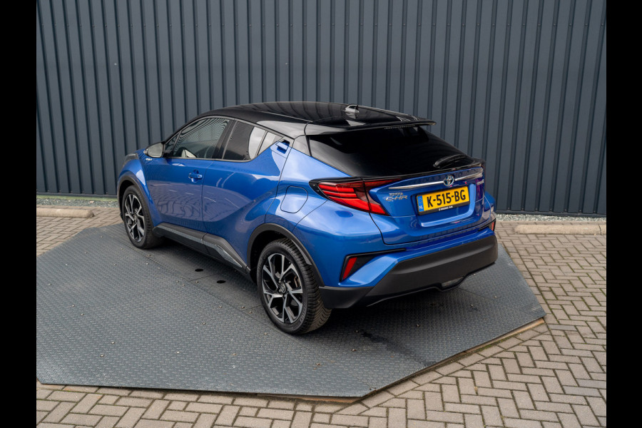 Toyota C-HR 1.8 Hybrid First Edition | Bi-Tone | JBL | Blind Spot | Navi | Pakeersensoren | Apple Carplay | Prijs Rijklaar!! Toyota C-HR 1.8 Hybrid First Edition | Bi-Tone | JBL | Blind Spot | Navi | Pakeersensoren | Apple Carplay | Prijs Rijklaar!!