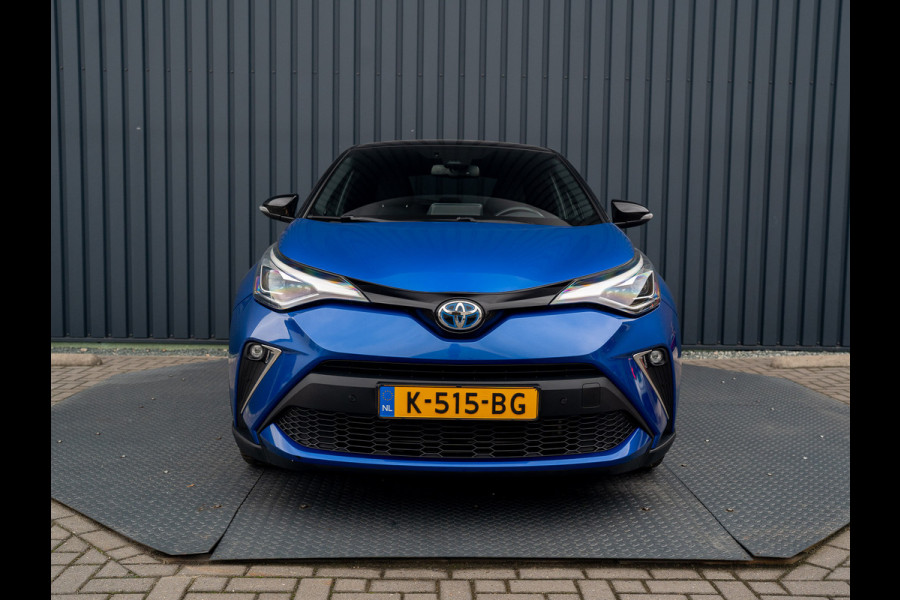 Toyota C-HR 1.8 Hybrid First Edition | Bi-Tone | JBL | Blind Spot | Navi | Pakeersensoren | Apple Carplay | Prijs Rijklaar!! Toyota C-HR 1.8 Hybrid First Edition | Bi-Tone | JBL | Blind Spot | Navi | Pakeersensoren | Apple Carplay | Prijs Rijklaar!!
