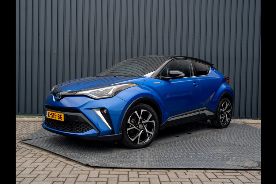 Toyota C-HR 1.8 Hybrid First Edition | Bi-Tone | JBL | Blind Spot | Navi | Pakeersensoren | Apple Carplay | Prijs Rijklaar!! Toyota C-HR 1.8 Hybrid First Edition | Bi-Tone | JBL | Blind Spot | Navi | Pakeersensoren | Apple Carplay | Prijs Rijklaar!!