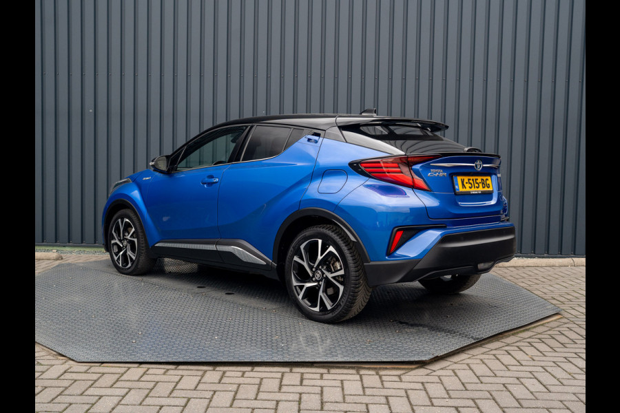 Toyota C-HR 1.8 Hybrid First Edition | Bi-Tone | JBL | Blind Spot | Navi | Pakeersensoren | Apple Carplay | Prijs Rijklaar!! Toyota C-HR 1.8 Hybrid First Edition | Bi-Tone | JBL | Blind Spot | Navi | Pakeersensoren | Apple Carplay | Prijs Rijklaar!!