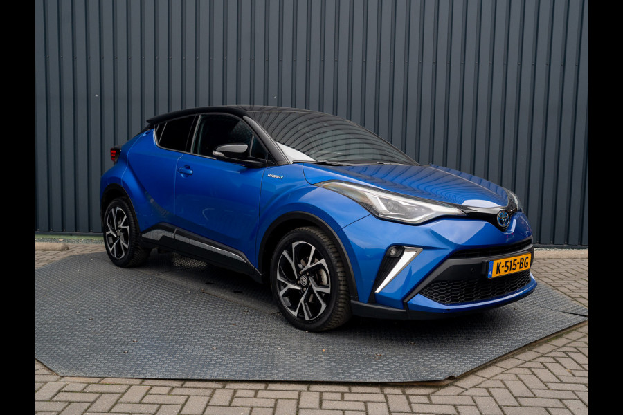 Toyota C-HR 1.8 Hybrid First Edition | Bi-Tone | JBL | Blind Spot | Navi | Pakeersensoren | Apple Carplay | Prijs Rijklaar!! Toyota C-HR 1.8 Hybrid First Edition | Bi-Tone | JBL | Blind Spot | Navi | Pakeersensoren | Apple Carplay | Prijs Rijklaar!!