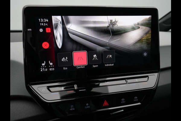 Volkswagen ID.3 Life 58 kWh 204pk Navi Camera Led Carplay Stoelverw. 298
