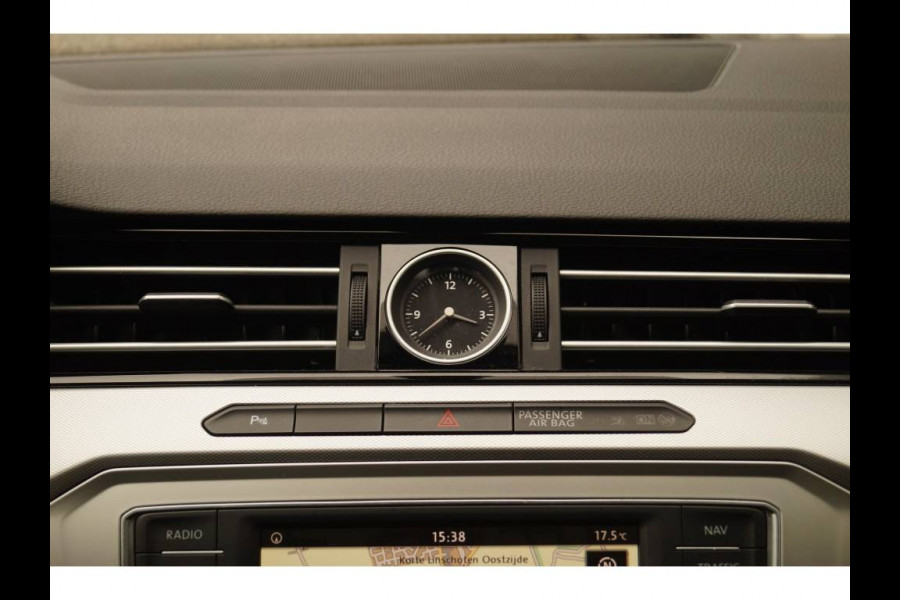 Volkswagen Passat 1.6 TDI DSG Highline -NAVI-ECC-PDC-