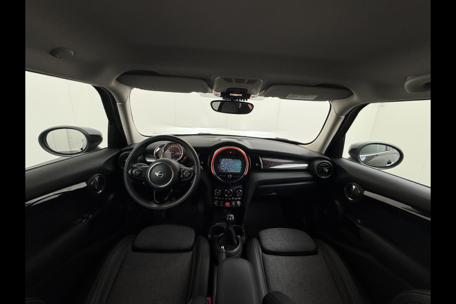 MINI Mini 1.5T 136PK Cooper Chili Navi Park-Assist Pdc-a+v WiFi-vb. Connected-Navi 1/2 Leer -Sport stoelen+Verwarmd Cruise Control LED-v+a Stoelverwarming  17"Lmv DAB Chroomline MINI Mini 1.5T 136PK Cooper Chili Navi Park-Assist Pdc-a+v WiFi-vb. Connected-Navi 1/2 Leer -Sport stoelen+Verwarmd Cruise Control LED-v+a Stoelverwarming  17"Lmv DAB Chroomline