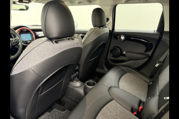 MINI Mini 1.5T 136PK Cooper Chili Navi Park-Assist Pdc-a+v WiFi-vb. Connected-Navi 1/2 Leer -Sport stoelen+Verwarmd Cruise Control LED-v+a Stoelverwarming  17"Lmv DAB Chroomline MINI Mini 1.5T 136PK Cooper Chili Navi Park-Assist Pdc-a+v WiFi-vb. Connected-Navi 1/2 Leer -Sport stoelen+Verwarmd Cruise Control LED-v+a Stoelverwarming  17"Lmv DAB Chroomline