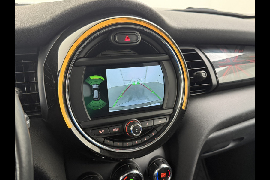 MINI Mini 1.5T 136PK Cooper Chili Navi Park-Assist Pdc-a+v WiFi-vb. Connected-Navi 1/2 Leer -Sport stoelen+Verwarmd Cruise Control LED-v+a Stoelverwarming  17"Lmv DAB Chroomline MINI Mini 1.5T 136PK Cooper Chili Navi Park-Assist Pdc-a+v WiFi-vb. Connected-Navi 1/2 Leer -Sport stoelen+Verwarmd Cruise Control LED-v+a Stoelverwarming  17"Lmv DAB Chroomline