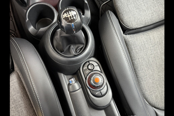 MINI Mini 1.5T 136PK Cooper Chili Navi Park-Assist Pdc-a+v WiFi-vb. Connected-Navi 1/2 Leer -Sport stoelen+Verwarmd Cruise Control LED-v+a Stoelverwarming  17"Lmv DAB Chroomline MINI Mini 1.5T 136PK Cooper Chili Navi Park-Assist Pdc-a+v WiFi-vb. Connected-Navi 1/2 Leer -Sport stoelen+Verwarmd Cruise Control LED-v+a Stoelverwarming  17"Lmv DAB Chroomline