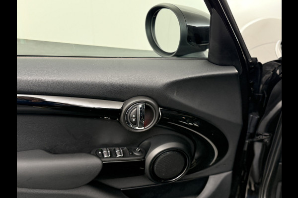 MINI Mini 1.5T 136PK Cooper Chili Navi Park-Assist Pdc-a+v WiFi-vb. Connected-Navi 1/2 Leer -Sport stoelen+Verwarmd Cruise Control LED-v+a Stoelverwarming  17"Lmv DAB Chroomline MINI Mini 1.5T 136PK Cooper Chili Navi Park-Assist Pdc-a+v WiFi-vb. Connected-Navi 1/2 Leer -Sport stoelen+Verwarmd Cruise Control LED-v+a Stoelverwarming  17"Lmv DAB Chroomline