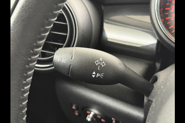 MINI Mini 1.5T 136PK Cooper Chili Navi Park-Assist Pdc-a+v WiFi-vb. Connected-Navi 1/2 Leer -Sport stoelen+Verwarmd Cruise Control LED-v+a Stoelverwarming  17"Lmv DAB Chroomline MINI Mini 1.5T 136PK Cooper Chili Navi Park-Assist Pdc-a+v WiFi-vb. Connected-Navi 1/2 Leer -Sport stoelen+Verwarmd Cruise Control LED-v+a Stoelverwarming  17"Lmv DAB Chroomline