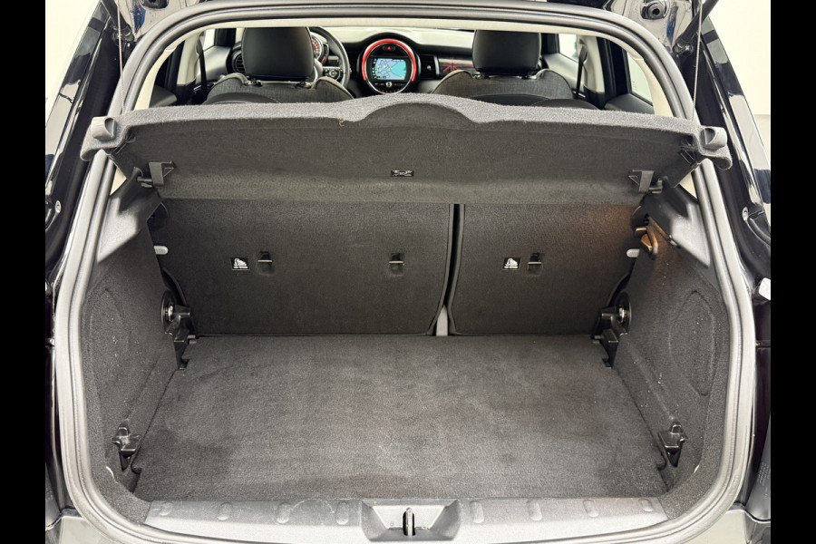 MINI Mini 1.5T 136PK Cooper Chili Navi Park-Assist Pdc-a+v WiFi-vb. Connected-Navi 1/2 Leer -Sport stoelen+Verwarmd Cruise Control LED-v+a Stoelverwarming  17"Lmv DAB Chroomline MINI Mini 1.5T 136PK Cooper Chili Navi Park-Assist Pdc-a+v WiFi-vb. Connected-Navi 1/2 Leer -Sport stoelen+Verwarmd Cruise Control LED-v+a Stoelverwarming  17"Lmv DAB Chroomline