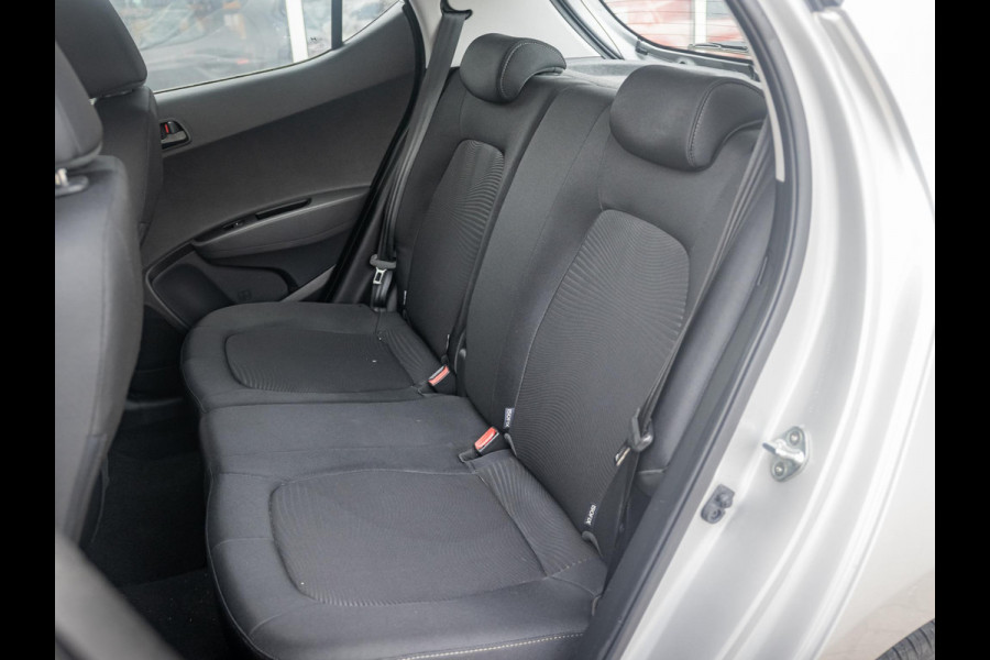 Hyundai i10 1.0i Go! 2017 l Navigatie l Bluetooth l Hyundai i10 1.0i Go! 2017 l Navigatie l Bluetooth l