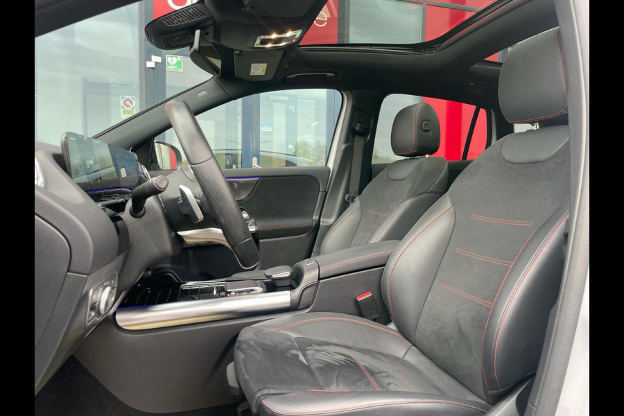 Mercedes-Benz GLA 250 e Hybride AMG Night Pakket Panorama Ambient Light Mercedes-Benz GLA 250 e Hybride AMG Night Pakket Panorama Ambient Light