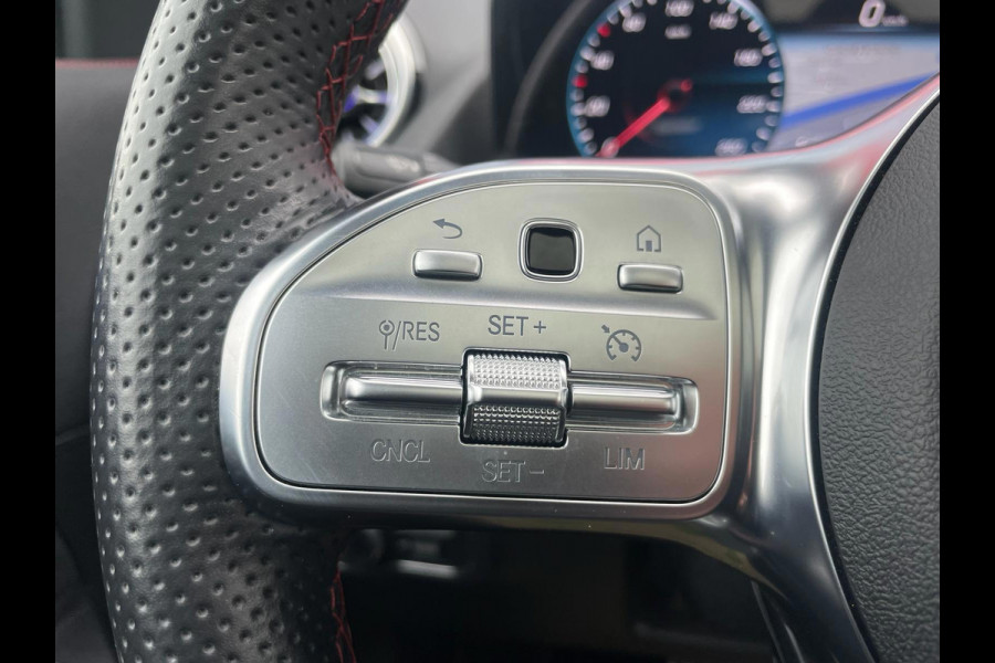 Mercedes-Benz GLA 250 e Hybride AMG Night Pakket Panorama Ambient Light Mercedes-Benz GLA 250 e Hybride AMG Night Pakket Panorama Ambient Light