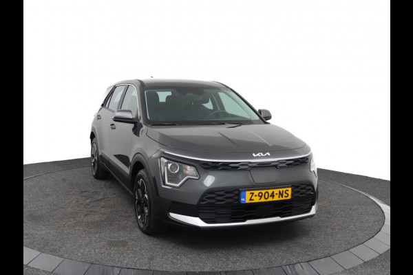 Kia Niro EV Light Edition 64.8 kWh - Navigatie - Climate Control - Apple Carplay/Android Auto - Fabrieksgarantie tot 05-2031 Kia Niro EV Light Edition 64.8 kWh - Navigatie - Climate Control - Apple Carplay/Android Auto - Fabrieksgarantie tot 05-2031
