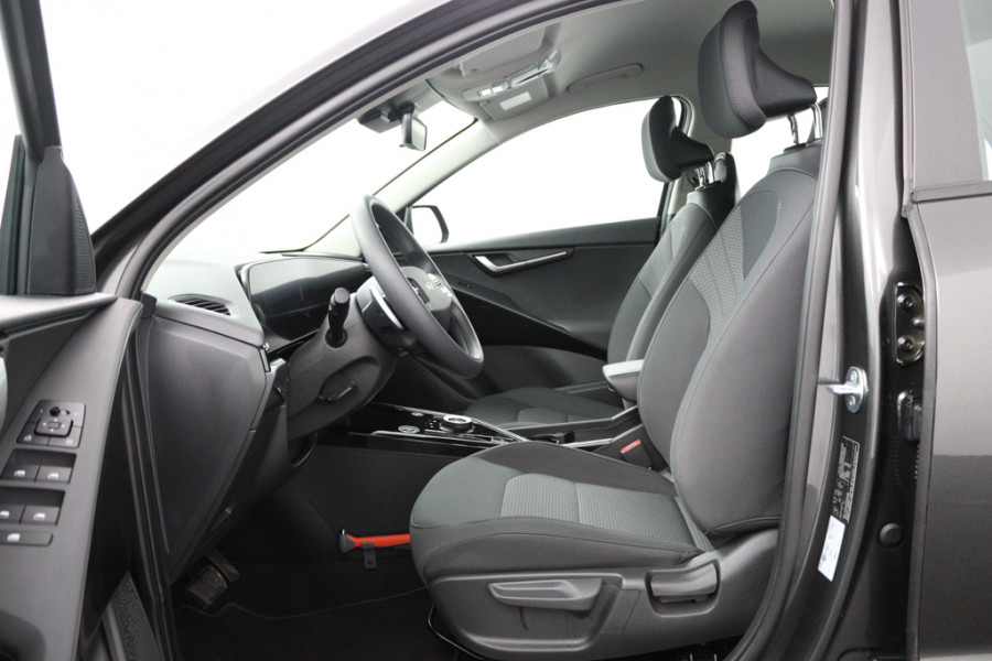 Kia Niro EV Light Edition 64.8 kWh - Navigatie - Climate Control - Apple Carplay/Android Auto - Fabrieksgarantie tot 05-2031 Kia Niro EV Light Edition 64.8 kWh - Navigatie - Climate Control - Apple Carplay/Android Auto - Fabrieksgarantie tot 05-2031
