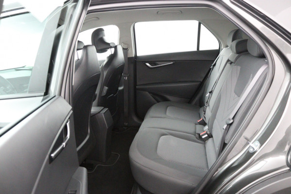 Kia Niro EV Light Edition 64.8 kWh - Navigatie - Climate Control - Apple Carplay/Android Auto - Fabrieksgarantie tot 05-2031 Kia Niro EV Light Edition 64.8 kWh - Navigatie - Climate Control - Apple Carplay/Android Auto - Fabrieksgarantie tot 05-2031