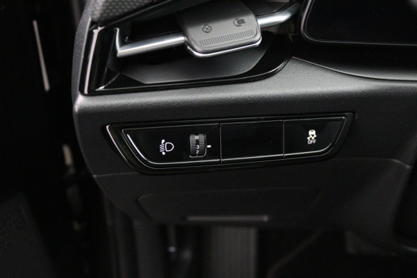 Kia Niro EV Light Edition 64.8 kWh - Navigatie - Climate Control - Apple Carplay/Android Auto - Fabrieksgarantie tot 05-2031 Kia Niro EV Light Edition 64.8 kWh - Navigatie - Climate Control - Apple Carplay/Android Auto - Fabrieksgarantie tot 05-2031