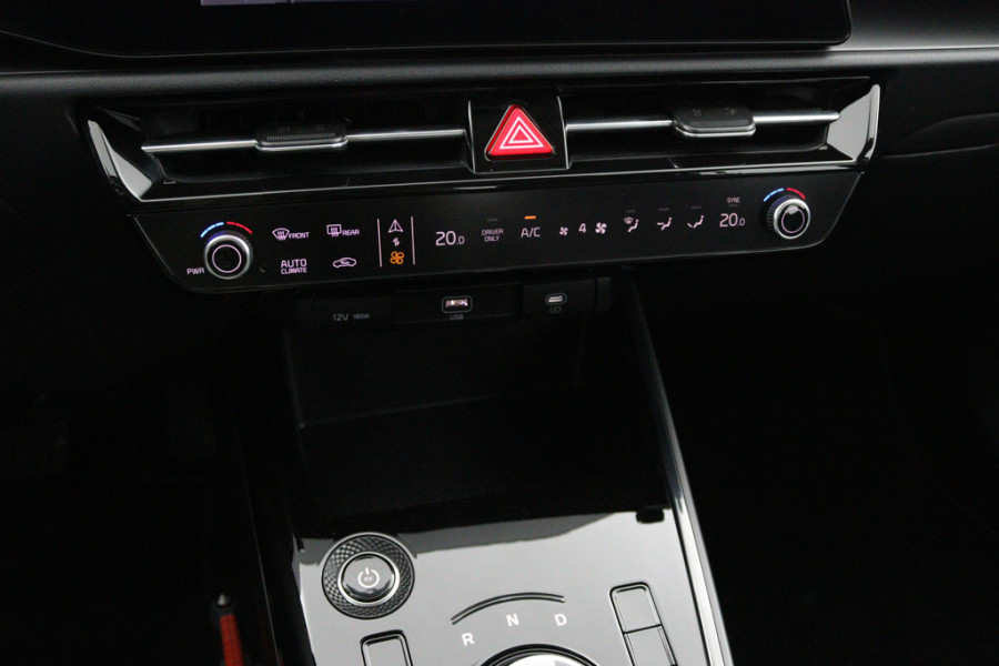 Kia Niro EV Light Edition 64.8 kWh - Navigatie - Climate Control - Apple Carplay/Android Auto - Fabrieksgarantie tot 05-2031 Kia Niro EV Light Edition 64.8 kWh - Navigatie - Climate Control - Apple Carplay/Android Auto - Fabrieksgarantie tot 05-2031