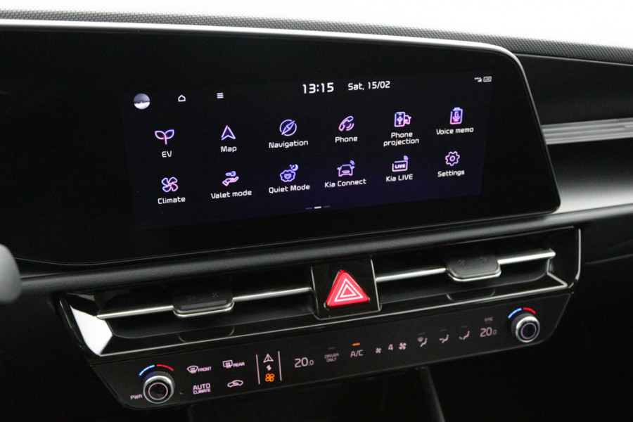 Kia Niro EV Light Edition 64.8 kWh - Navigatie - Climate Control - Apple Carplay/Android Auto - Fabrieksgarantie tot 05-2031 Kia Niro EV Light Edition 64.8 kWh - Navigatie - Climate Control - Apple Carplay/Android Auto - Fabrieksgarantie tot 05-2031