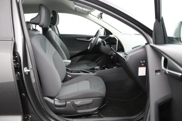 Kia Niro EV Light Edition 64.8 kWh - Navigatie - Climate Control - Apple Carplay/Android Auto - Fabrieksgarantie tot 05-2031 Kia Niro EV Light Edition 64.8 kWh - Navigatie - Climate Control - Apple Carplay/Android Auto - Fabrieksgarantie tot 05-2031