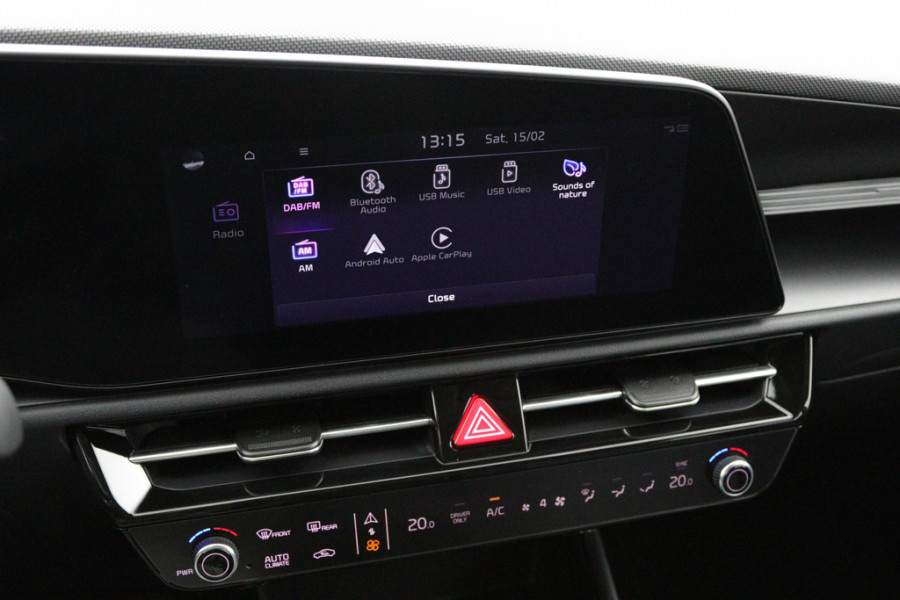 Kia Niro EV Light Edition 64.8 kWh - Navigatie - Climate Control - Apple Carplay/Android Auto - Fabrieksgarantie tot 05-2031 Kia Niro EV Light Edition 64.8 kWh - Navigatie - Climate Control - Apple Carplay/Android Auto - Fabrieksgarantie tot 05-2031