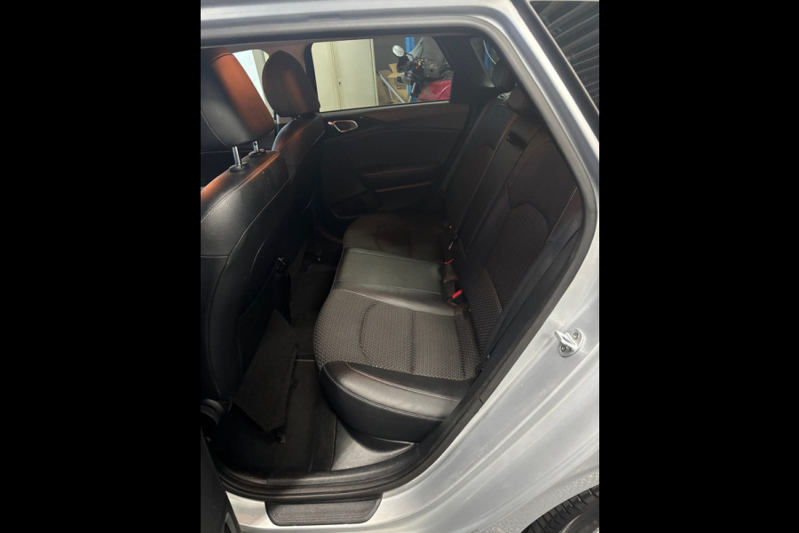 Kia Ceed Sportswagon 1.0 T-GDi DynamicPlusLine Navi | Clima |Camera |Stoel / Stuur verwarming Kia Ceed Sportswagon 1.0 T-GDi DynamicPlusLine Navi | Clima |Camera |Stoel / Stuur verwarming
