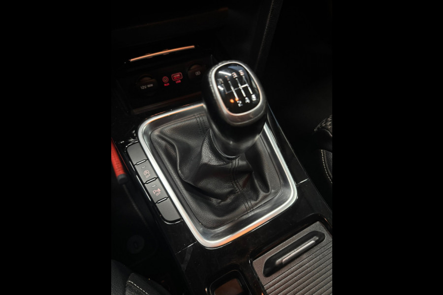 Kia Ceed Sportswagon 1.0 T-GDi DynamicPlusLine Navi | Clima |Camera |Stoel / Stuur verwarming Kia Ceed Sportswagon 1.0 T-GDi DynamicPlusLine Navi | Clima |Camera |Stoel / Stuur verwarming