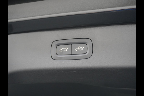 Lynk & Co 01 AUT-7 261pk PHEV Zwarte-Hemel Pano-Schuifdak Lmv 20" 360°Camera Apple Carplay Android Auto Adap.Cruise Navi Pdc Ecc Keyless Led  Elek.Memory.Stoel File assistent Dodehoek detector Elektrisch bedienbare achterklep Rijstrooksensor Wifi Verkeersbord detectie 425Nm koppel 3,7kw laadvermogen 1.800KG-Trekvermogen! €44.880 Nieuwprijs 1e Eigenaar Origineel NLse auto!