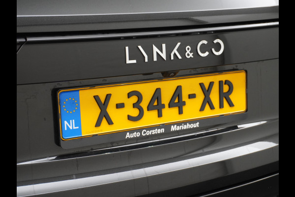 Lynk & Co 01 AUT-7 261pk PHEV Zwarte-Hemel Pano-Schuifdak Lmv 20" 360°Camera Apple Carplay Android Auto Adap.Cruise Navi Pdc Ecc Keyless Led  Elek.Memory.Stoel File assistent Dodehoek detector Elektrisch bedienbare achterklep Rijstrooksensor Wifi Verkeersbord detectie 425Nm koppel 3,7kw laadvermogen 1.800KG-Trekvermogen! €44.880 Nieuwprijs 1e Eigenaar Origineel NLse auto!