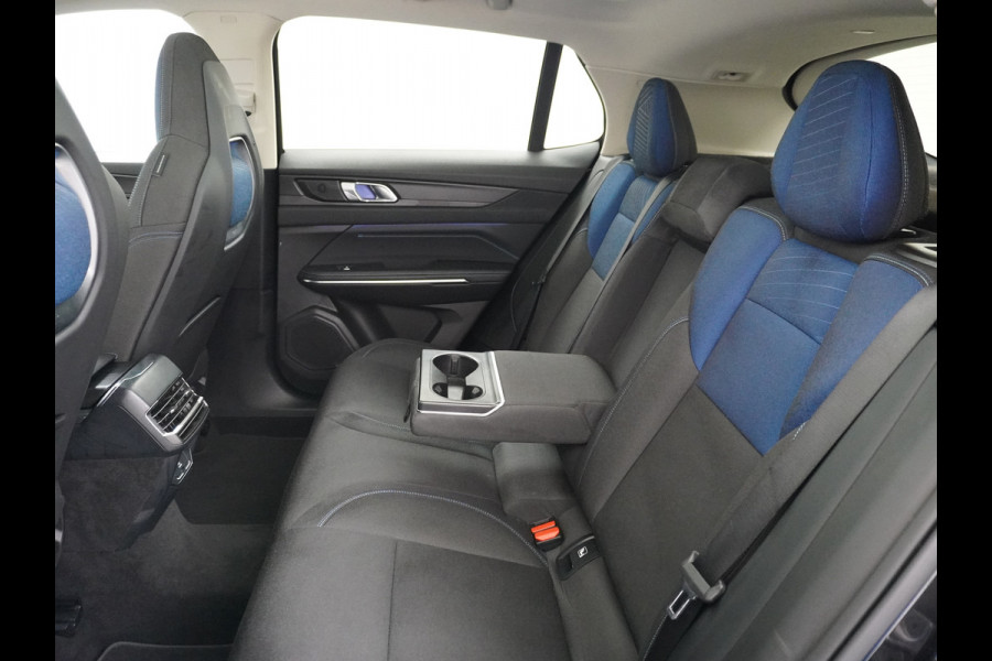 Lynk & Co 01 1.5 PHEV AUT-7 261pk Pano-Schuifdak Lmv 20" 360°Camera Apple Carplay Android Auto Adap.Cruise Navi Pdc Ecc Keyless Led Plug-In H Elek.Memory.Stoel File assistent Dodehoek detector Elektrisch bedienbare achterklep Rijstrooksensor Wifi Verkeersbord detectie 425Nm koppel 3,7kw laadvermogen €44.882 Nieuwprijs 1e Eigenaar Origineel NLse auto! Lynk & Co 01 1.5 PHEV AUT-7 261pk Pano-Schuifdak Lmv 20" 360°Camera Apple Carplay Android Auto Adap.Cruise Navi Pdc Ecc Keyless Led Plug-In H Elek.Memory.Stoel File assistent Dodehoek detector Elektrisch bedienbare achterklep Rijstrooksensor Wifi Verkeersbord detectie 425Nm koppel 3,7kw laadvermogen €44.882 Nieuwprijs 1e Eigenaar Origineel NLse auto!