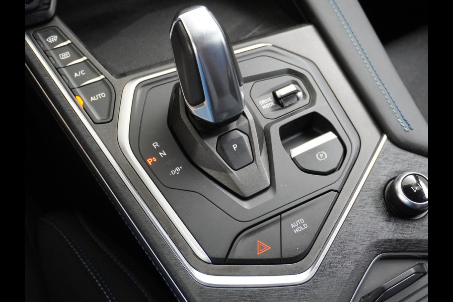 Lynk & Co 01 1.5 PHEV AUT-7 261pk Pano-Schuifdak Lmv 20" 360°Camera Apple Carplay Android Auto Adap.Cruise Navi Pdc Ecc Keyless Led Plug-In H Elek.Memory.Stoel File assistent Dodehoek detector Elektrisch bedienbare achterklep Rijstrooksensor Wifi Verkeersbord detectie 425Nm koppel 3,7kw laadvermogen €44.882 Nieuwprijs 1e Eigenaar Origineel NLse auto! Lynk & Co 01 1.5 PHEV AUT-7 261pk Pano-Schuifdak Lmv 20" 360°Camera Apple Carplay Android Auto Adap.Cruise Navi Pdc Ecc Keyless Led Plug-In H Elek.Memory.Stoel File assistent Dodehoek detector Elektrisch bedienbare achterklep Rijstrooksensor Wifi Verkeersbord detectie 425Nm koppel 3,7kw laadvermogen €44.882 Nieuwprijs 1e Eigenaar Origineel NLse auto!