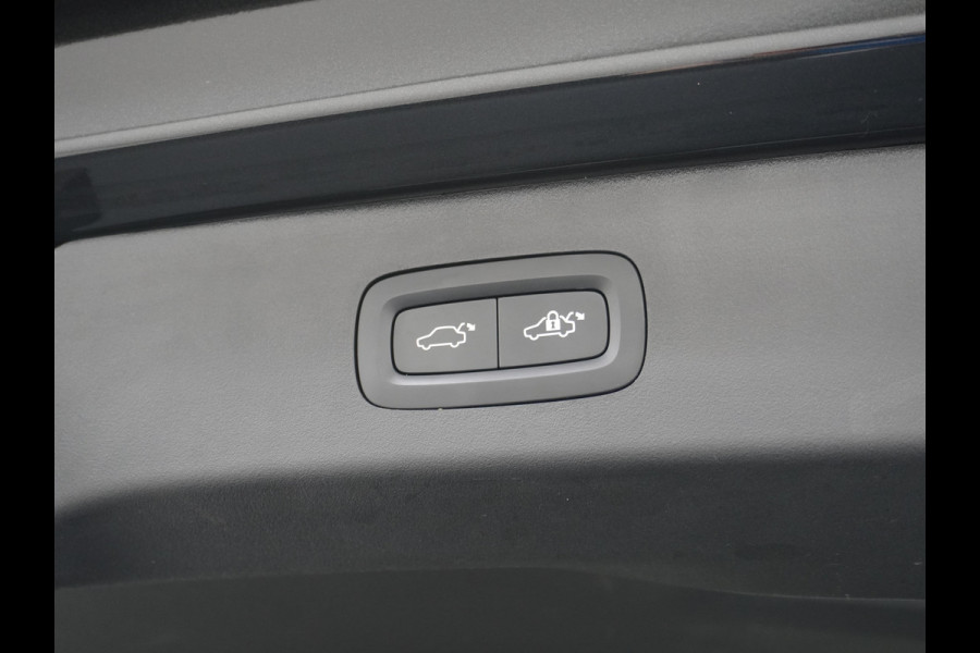 Lynk & Co 01 1.5 PHEV AUT-7 261pk Pano-Schuifdak Lmv 20" 360°Camera Apple Carplay Android Auto Adap.Cruise Navi Pdc Ecc Keyless Led Plug-In H Elek.Memory.Stoel File assistent Dodehoek detector Elektrisch bedienbare achterklep Rijstrooksensor Wifi Verkeersbord detectie 425Nm koppel 3,7kw laadvermogen €44.882 Nieuwprijs 1e Eigenaar Origineel NLse auto! Lynk & Co 01 1.5 PHEV AUT-7 261pk Pano-Schuifdak Lmv 20" 360°Camera Apple Carplay Android Auto Adap.Cruise Navi Pdc Ecc Keyless Led Plug-In H Elek.Memory.Stoel File assistent Dodehoek detector Elektrisch bedienbare achterklep Rijstrooksensor Wifi Verkeersbord detectie 425Nm koppel 3,7kw laadvermogen €44.882 Nieuwprijs 1e Eigenaar Origineel NLse auto!