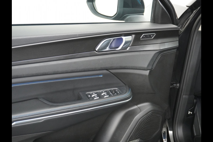 Lynk & Co 01 1.5 PHEV AUT-7 261pk Pano-Schuifdak Lmv 20" 360°Camera Apple Carplay Android Auto Adap.Cruise Navi Pdc Ecc Keyless Led Plug-In H Elek.Memory.Stoel File assistent Dodehoek detector Elektrisch bedienbare achterklep Rijstrooksensor Wifi Verkeersbord detectie 425Nm koppel 3,7kw laadvermogen €44.882 Nieuwprijs 1e Eigenaar Origineel NLse auto! Lynk & Co 01 1.5 PHEV AUT-7 261pk Pano-Schuifdak Lmv 20" 360°Camera Apple Carplay Android Auto Adap.Cruise Navi Pdc Ecc Keyless Led Plug-In H Elek.Memory.Stoel File assistent Dodehoek detector Elektrisch bedienbare achterklep Rijstrooksensor Wifi Verkeersbord detectie 425Nm koppel 3,7kw laadvermogen €44.882 Nieuwprijs 1e Eigenaar Origineel NLse auto!