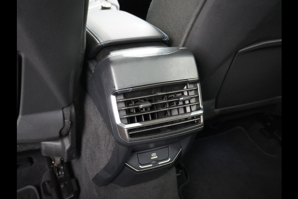 Lynk & Co 01 1.5 PHEV AUT-7 261pk Pano-Schuifdak Lmv 20" 360°Camera Apple Carplay Android Auto Adap.Cruise Navi Pdc Ecc Keyless Led Plug-In H Elek.Memory.Stoel File assistent Dodehoek detector Elektrisch bedienbare achterklep Rijstrooksensor Wifi Verkeersbord detectie 425Nm koppel 3,7kw laadvermogen €44.882 Nieuwprijs 1e Eigenaar Origineel NLse auto! Lynk & Co 01 1.5 PHEV AUT-7 261pk Pano-Schuifdak Lmv 20" 360°Camera Apple Carplay Android Auto Adap.Cruise Navi Pdc Ecc Keyless Led Plug-In H Elek.Memory.Stoel File assistent Dodehoek detector Elektrisch bedienbare achterklep Rijstrooksensor Wifi Verkeersbord detectie 425Nm koppel 3,7kw laadvermogen €44.882 Nieuwprijs 1e Eigenaar Origineel NLse auto!