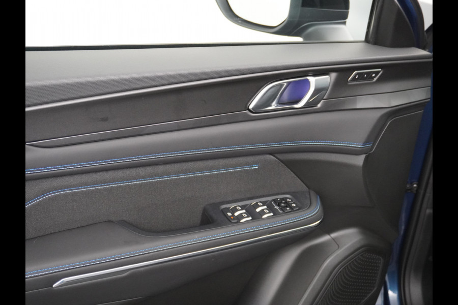 Lynk & Co 01 1.5 PHEV AUT-7 261pk Zwarte hemelbekleding Pano-Schuifdak Lmv 20" 360°Camera Apple Carplay Android Auto Adap.Cruise Navi Pdc Ecc Elek.Memory.Stoel File assistent Dodehoek detector Elektrisch bedienbare achterklep Rijstrooksensor Wifi Verkeersbord detectie 425Nm koppel 3,7kw laadvermogen €44.882 Nieuwprijs 1e Eigenaar Origineel NLse auto! Lynk & Co 01 1.5 PHEV AUT-7 261pk Zwarte hemelbekleding Pano-Schuifdak Lmv 20" 360°Camera Apple Carplay Android Auto Adap.Cruise Navi Pdc Ecc Elek.Memory.Stoel File assistent Dodehoek detector Elektrisch bedienbare achterklep Rijstrooksensor Wifi Verkeersbord detectie 425Nm koppel 3,7kw laadvermogen €44.882 Nieuwprijs 1e Eigenaar Origineel NLse auto!