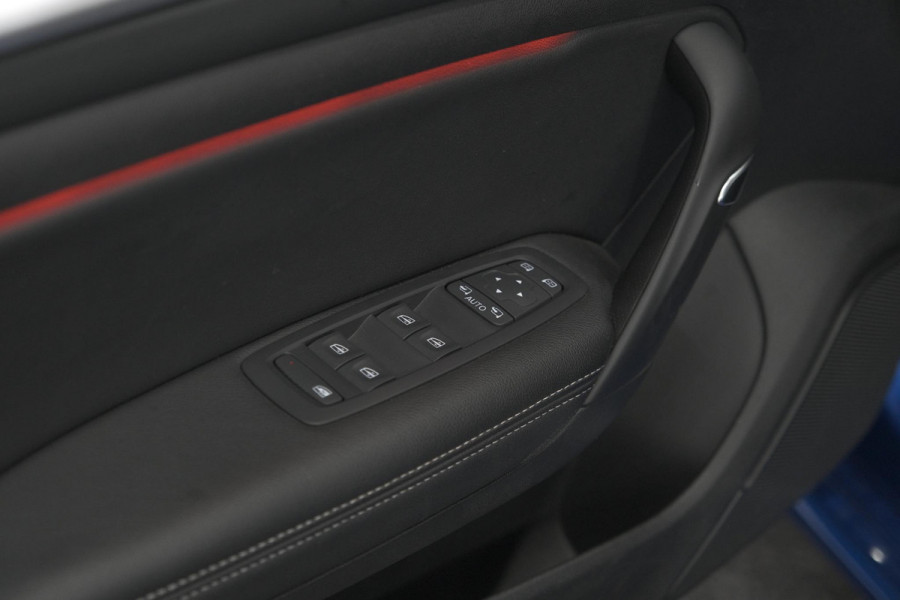 Renault MEGANE Estate TCe 140 EDC Techno | Trekhaak | Camera | Navigatie | 9.3 Inch Groot Scherm Renault MEGANE Estate TCe 140 EDC Techno | Trekhaak | Camera | Navigatie | 9.3 Inch Groot Scherm