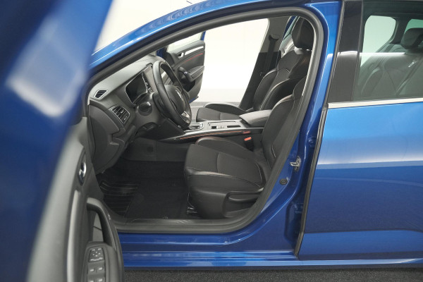 Renault MEGANE Estate TCe 140 EDC Techno | Trekhaak | Camera | Navigatie | 9.3 Inch Groot Scherm Renault MEGANE Estate TCe 140 EDC Techno | Trekhaak | Camera | Navigatie | 9.3 Inch Groot Scherm