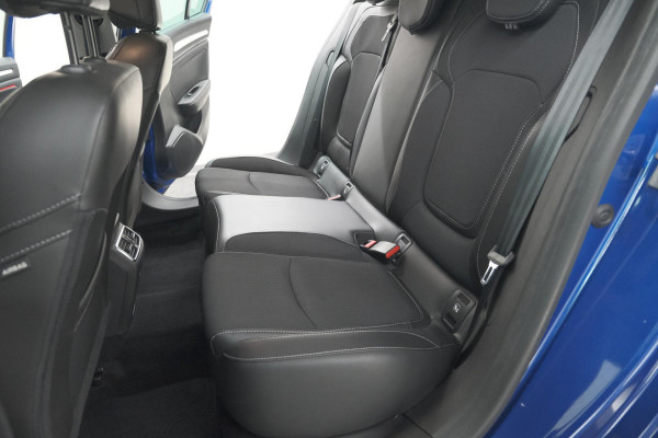 Renault MEGANE Estate TCe 140 EDC Techno | Trekhaak | Camera | Navigatie | 9.3 Inch Groot Scherm Renault MEGANE Estate TCe 140 EDC Techno | Trekhaak | Camera | Navigatie | 9.3 Inch Groot Scherm