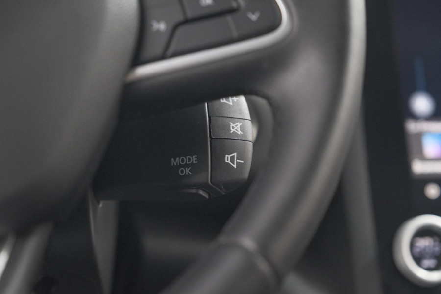 Renault MEGANE Estate TCe 140 EDC Techno | Trekhaak | Camera | Navigatie | 9.3 Inch Groot Scherm Renault MEGANE Estate TCe 140 EDC Techno | Trekhaak | Camera | Navigatie | 9.3 Inch Groot Scherm