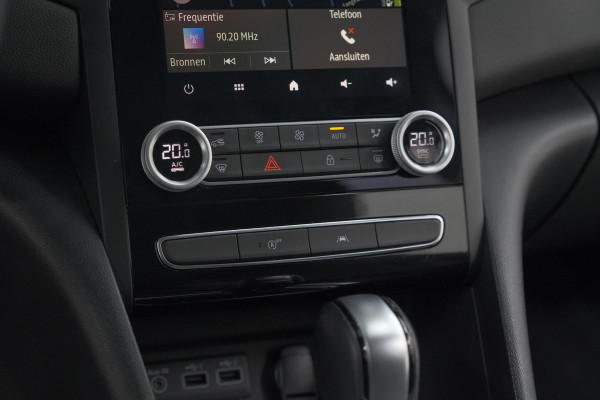 Renault MEGANE Estate TCe 140 EDC Techno | Trekhaak | Camera | Navigatie | 9.3 Inch Groot Scherm Renault MEGANE Estate TCe 140 EDC Techno | Trekhaak | Camera | Navigatie | 9.3 Inch Groot Scherm