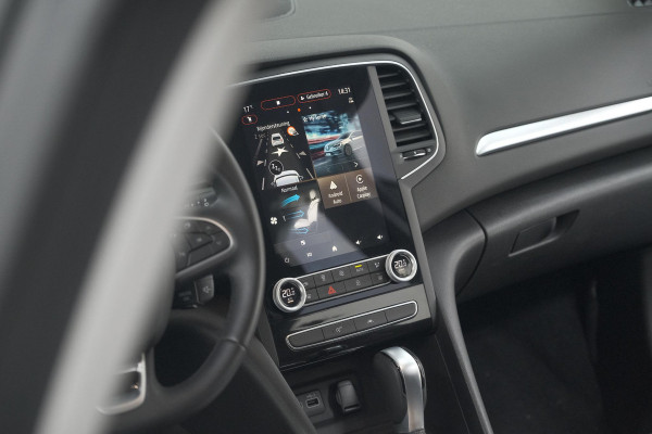 Renault MEGANE Estate TCe 140 EDC Techno | Trekhaak | Camera | Navigatie | 9.3 Inch Groot Scherm Renault MEGANE Estate TCe 140 EDC Techno | Trekhaak | Camera | Navigatie | 9.3 Inch Groot Scherm