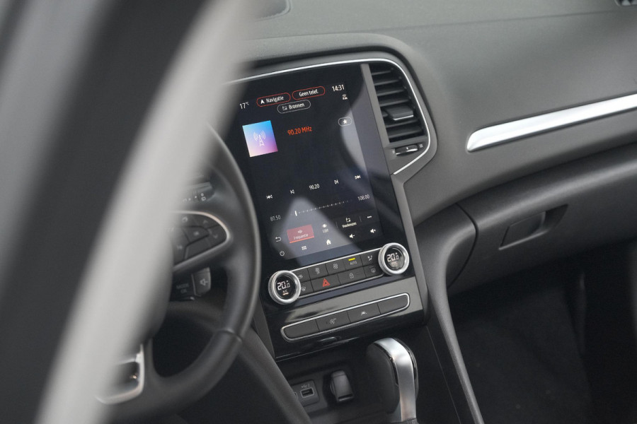 Renault MEGANE Estate TCe 140 EDC Techno | Trekhaak | Camera | Navigatie | 9.3 Inch Groot Scherm Renault MEGANE Estate TCe 140 EDC Techno | Trekhaak | Camera | Navigatie | 9.3 Inch Groot Scherm