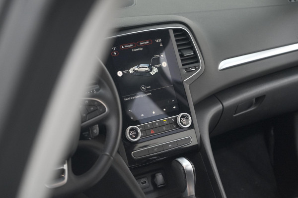 Renault MEGANE Estate TCe 140 EDC Techno | Trekhaak | Camera | Navigatie | 9.3 Inch Groot Scherm Renault MEGANE Estate TCe 140 EDC Techno | Trekhaak | Camera | Navigatie | 9.3 Inch Groot Scherm