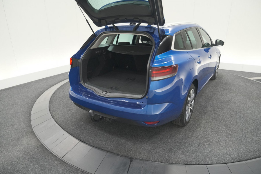 Renault MEGANE Estate TCe 140 EDC Techno | Trekhaak | Camera | Navigatie | 9.3 Inch Groot Scherm Renault MEGANE Estate TCe 140 EDC Techno | Trekhaak | Camera | Navigatie | 9.3 Inch Groot Scherm