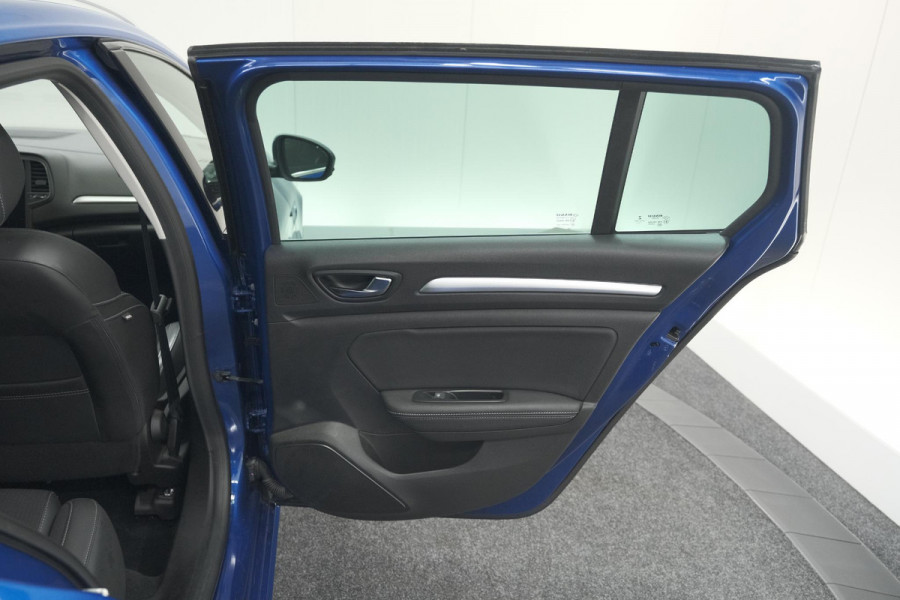 Renault MEGANE Estate TCe 140 EDC Techno | Trekhaak | Camera | Navigatie | 9.3 Inch Groot Scherm Renault MEGANE Estate TCe 140 EDC Techno | Trekhaak | Camera | Navigatie | 9.3 Inch Groot Scherm